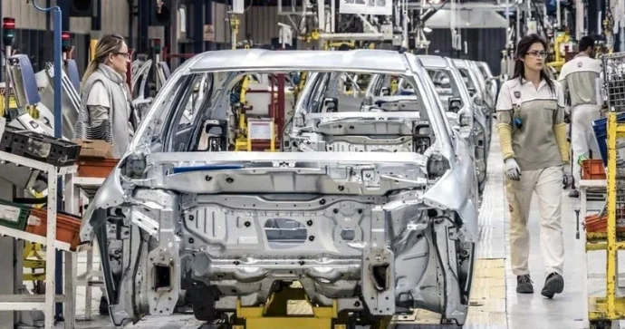 Azərbaycan Türkiyədən avtomobil sənayesi məhsullarının idxalına çəkdiyi xərci 2 faizə yaxın artırıb