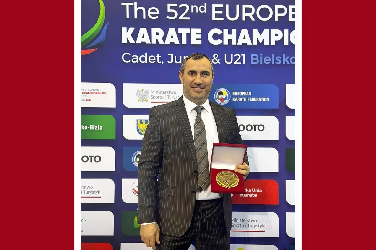 Polşada Azərbaycan Karate Federasiyası üçün xatirə medalı