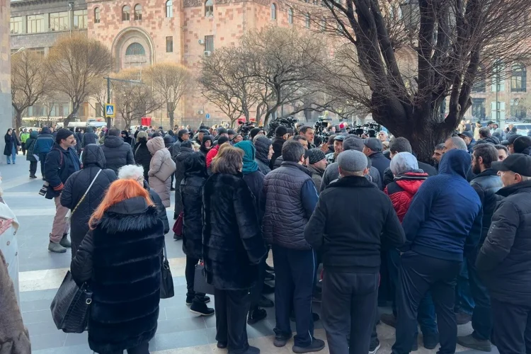 Biznesmenlər Paşinyana qarşı: İrəvanda etirazlar başlayıb