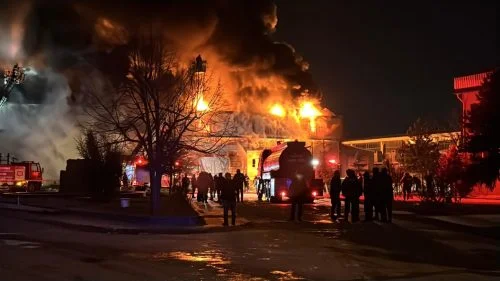 Türkiyədə fabrik yanır KONKRET