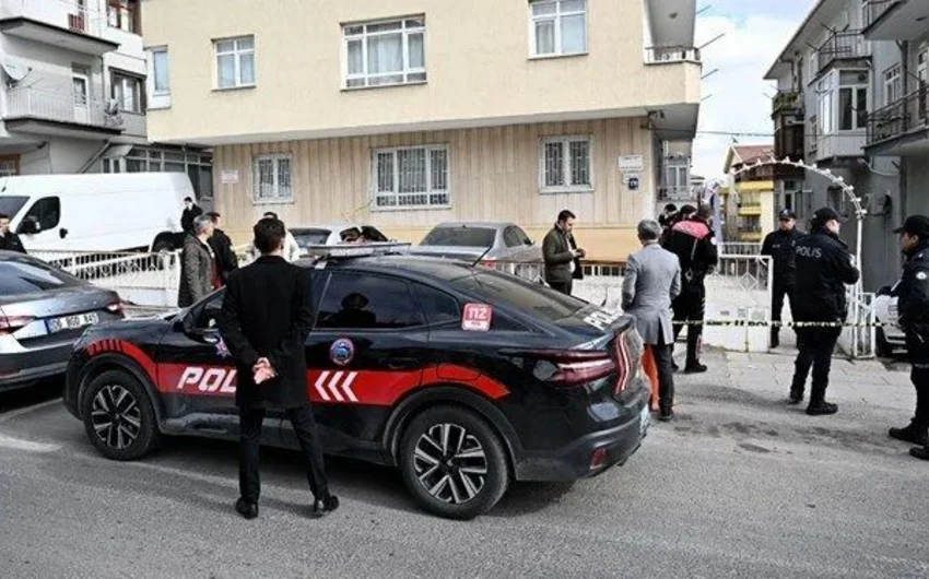 Ana iki azyaşlı övladını öldürüb: Birini yaralayıb