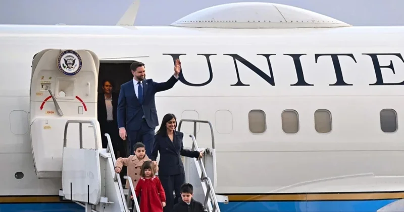 ABŞ ın vitse prezidenti Ermənistandan Azərbaycana yola düşdü