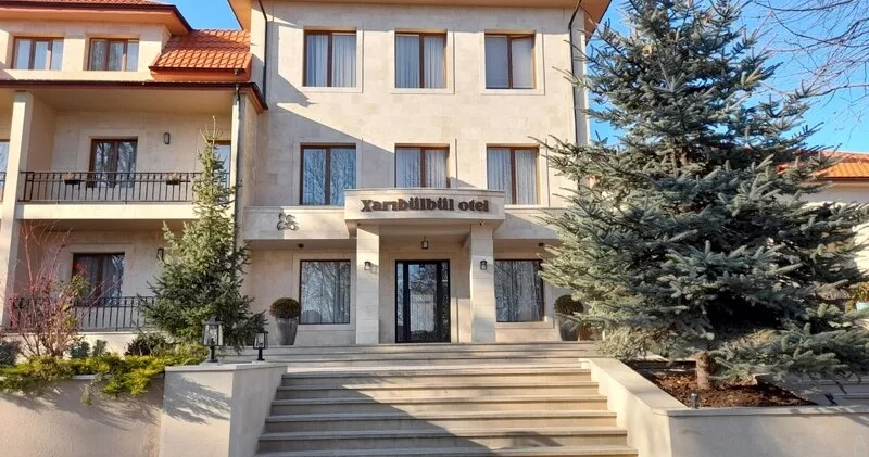 “Xarıbülbül” və “Qarabağ” hotellərini təmir edən şirkətlə bağlı araşdırma aparılıb