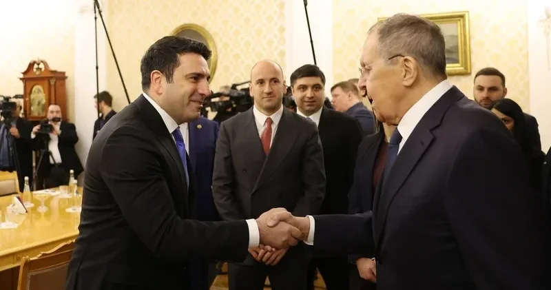 Simonyan Lavrovla görüşdə etiraz etdi