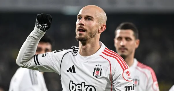 Beşiktaş Vatslav Çerni ilə bağlı açıqlama yaydı