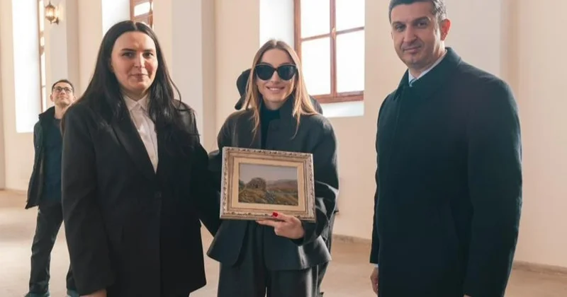 Лейла и Алена Алиевы в лютеранской церкви Святого Иоанна Minval Politika
