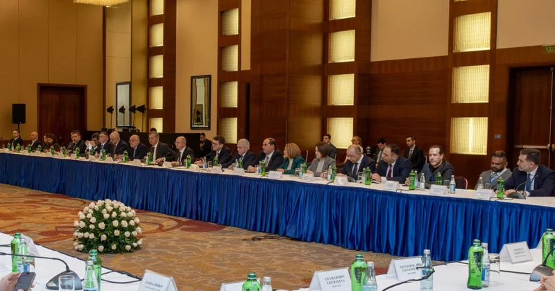 ABŞ və Azərbaycan TRIPP üzərindən elektrik enerjisinin ötürülməsi layihəsini müzakirə edib
