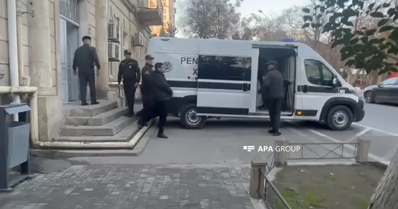 Şəhidlər xiyabanında qeyri etik videolar çəkən əcnəbilərin şikayəti üzrə məhkəmə başlayıb