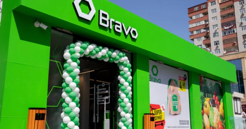“Bravo”nun filial müdirinin müavinini döyüldü Səbəb + Təfərrüat