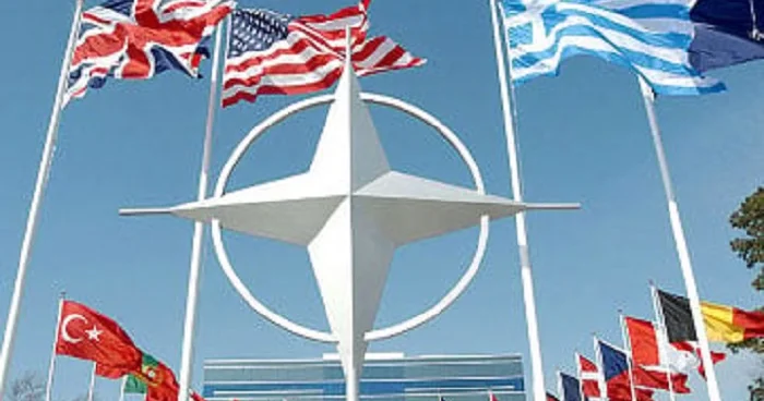 ABŞ NATO komandanlığı məntəqələrini təhvil verir