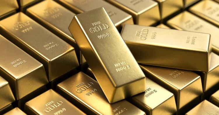 Золото подешевело в ожидании данных о розничных продажах в США