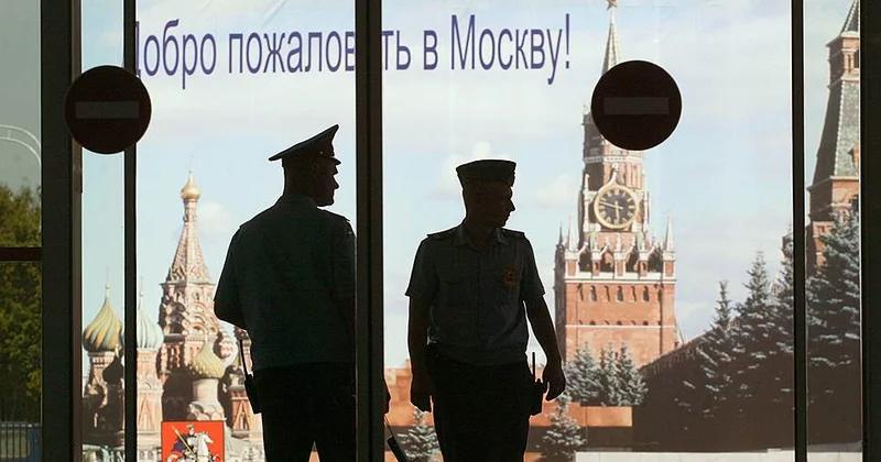 Число въездов иностранцев в Россию сократилось на 1 млн человек Minval Politika