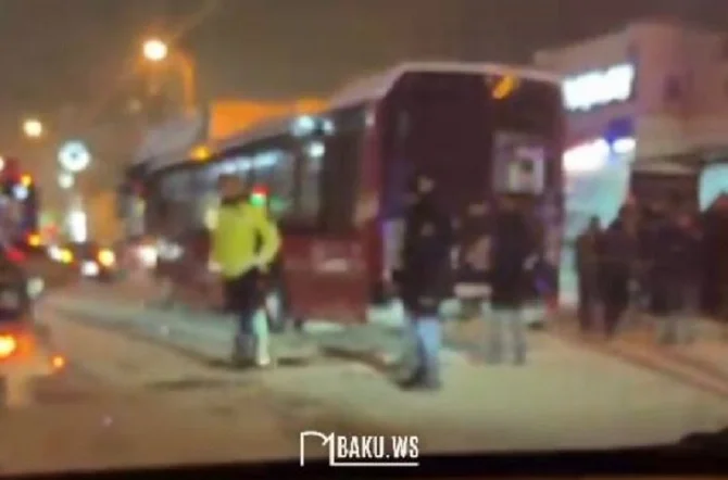 BakuBus avtobusu qəzaya uğradı