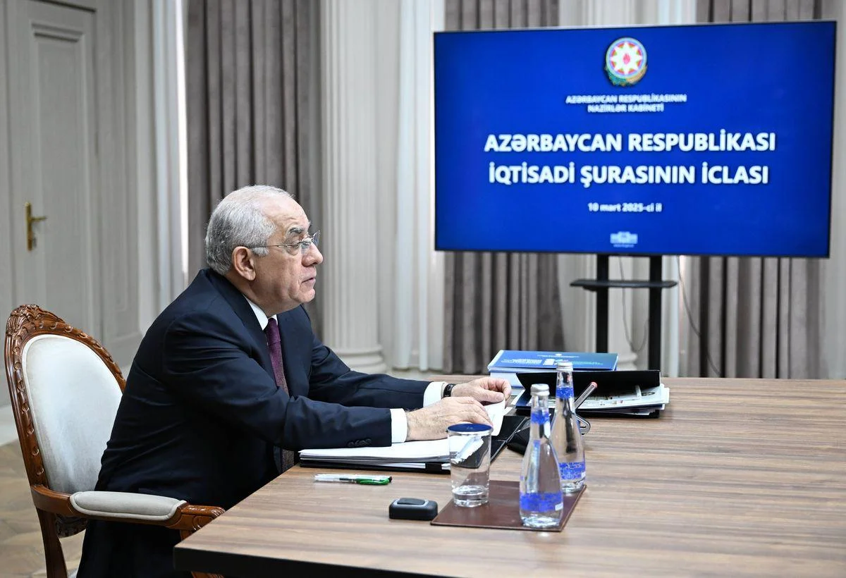 Əli Əsədov İqtisadi Şuranın üzvlərini topladı: iclasda nələr müzakirə olunub? FOTOLAR