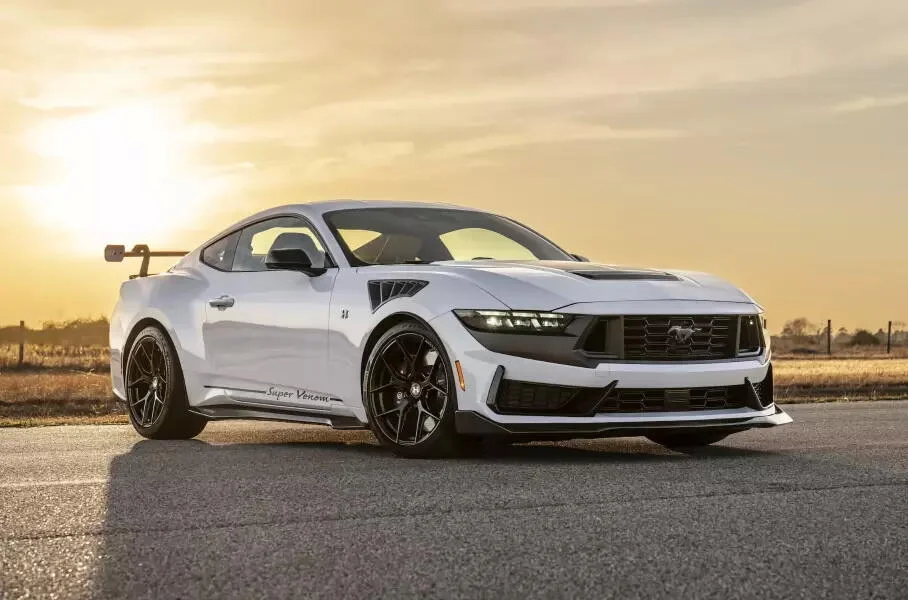 Ford Mustang превратился в Hennessey Super Venom ФОТО