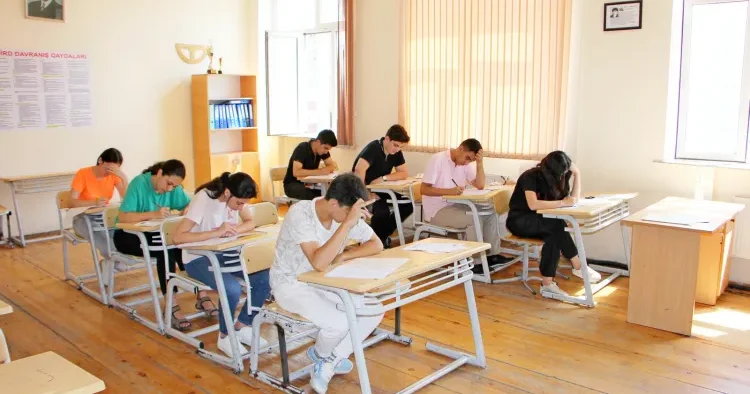 Qrammatika sualları buraxılış imtahanına görə çox çətin idi ETİRAZ