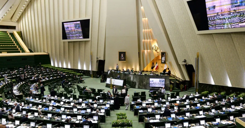 В иранском парламенте выступили против Моджтабы: Это смешно...