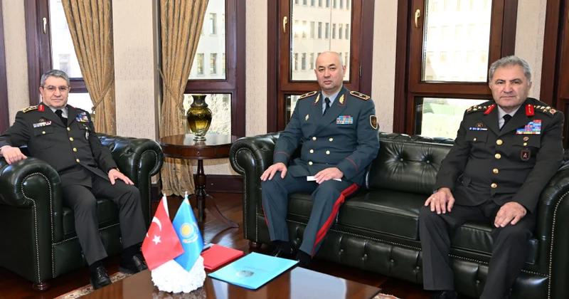 Qazaxıstanın hərbi nümayəndə heyəti Türkiyədə səfərdədir