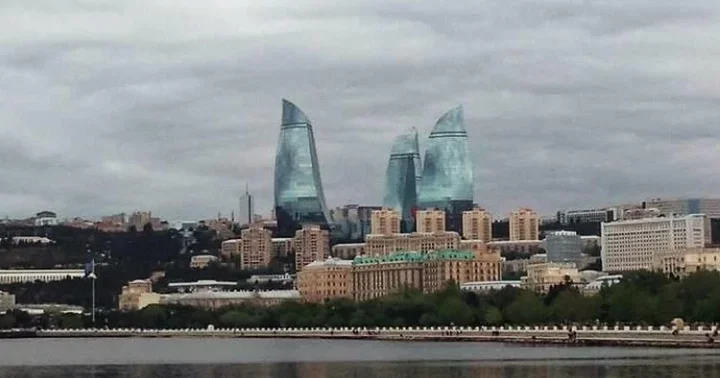 Потепление до 12 градусов и туман: чего ждать от погоды в Азербайджане завтра