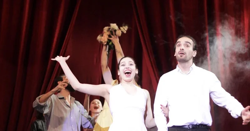 Jam SS teatr studiyası tərəfindən hazırlanan La La Land myuziklının premyerası baş tutdu FOTO