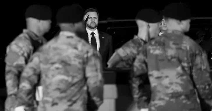 Белый дом: Тело погибшего в Саудовской Аравии американского солдата встретили Вэнс и Хегсет