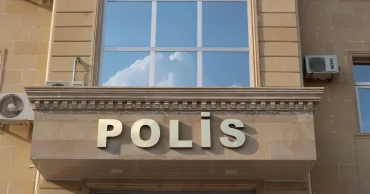 Şöbədə telefonu corabında gizlətdi, həbs olundu