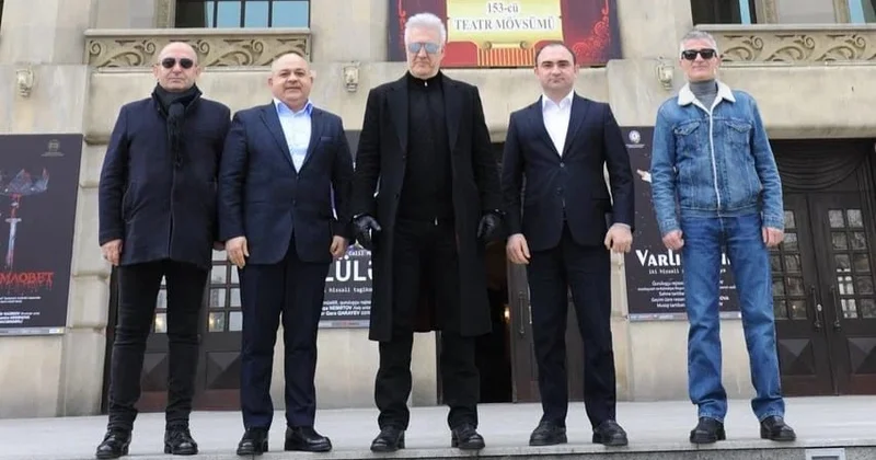Məşhur aktyor 10 mart Milli Teatr Günü münasibətilə Bakıya gəlib FOTOLAR