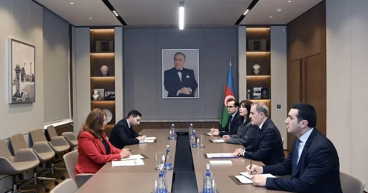 Джейхун Байрамов принял нового посла Колумбии в Азербайджане