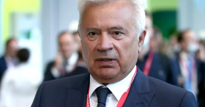 Вагит Алекперов вошел в тройку богатейших россиян