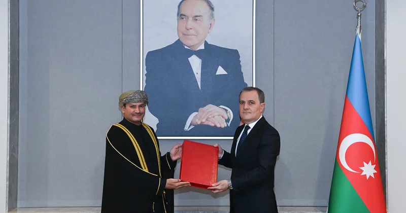 Ceyhun Bayramov Oman Sultanlığının ölkəmizə təyin edilmiş qeyri rezident səfirini qəbul edib