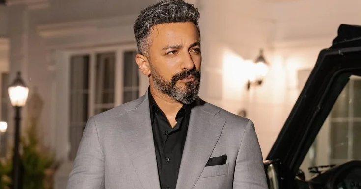 Şəhriyarın yeni biznesi Əsərlərini satır