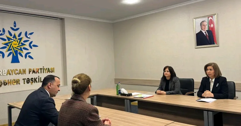 Komitə sədri Gəncədə vətəndaşların müraciətlərini dinləyib