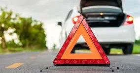 Водитель BYD нарушил требование дорожного знака и столкнулся с Hyundai в Баку