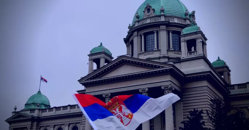 СМИ: ЕС может заморозить более миллиарда евро помощи Сербии из за связей с Россией