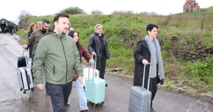 Ermənilər quru sərhəddən keçərək Azərbaycana gəldi FOTOLAR