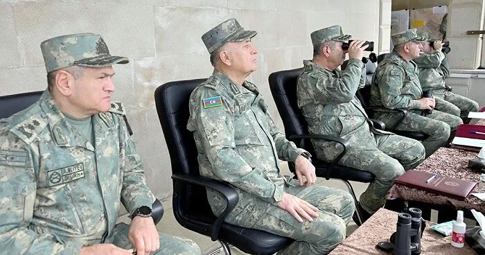 Закир Гасанов проинспектировал ход тактических учений с боевой стрельбой Minval Politika