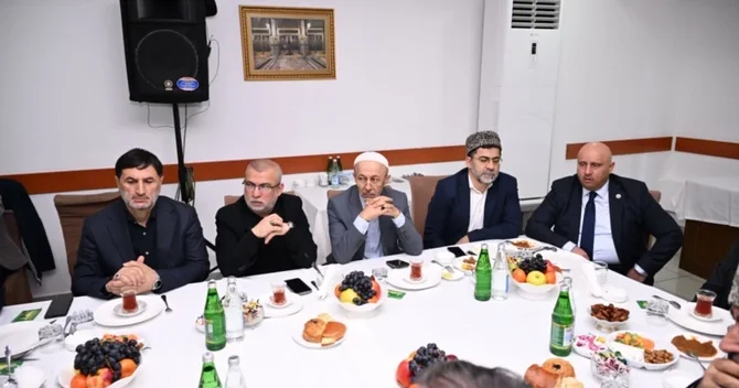 Azərbaycan İran münasibətlərində həmrəylik: diplomatik və humanitar dəstəyin təzahürü