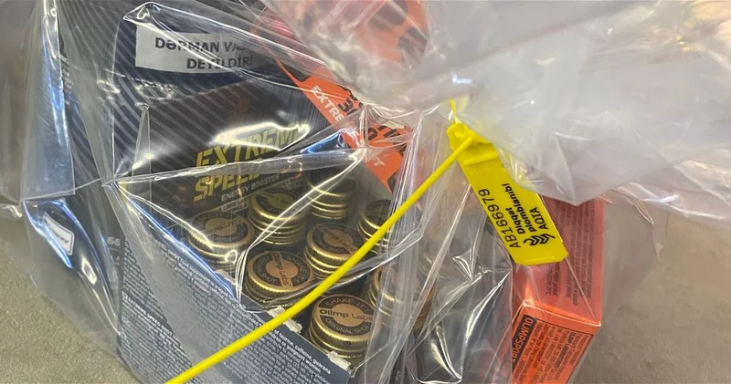 В Баку изъяли из продажи незаконное спортивное питание ФОТО