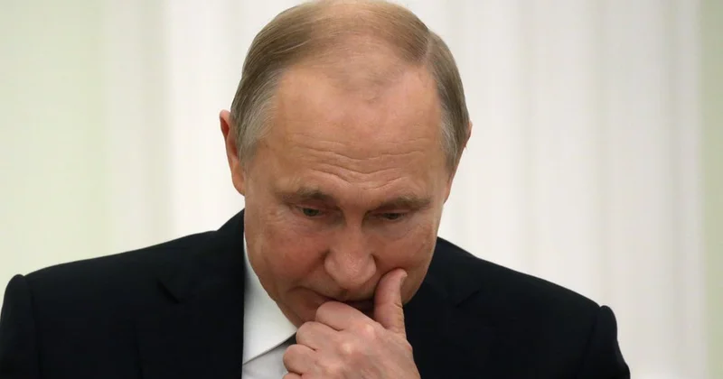 Рейтинг Путина падает