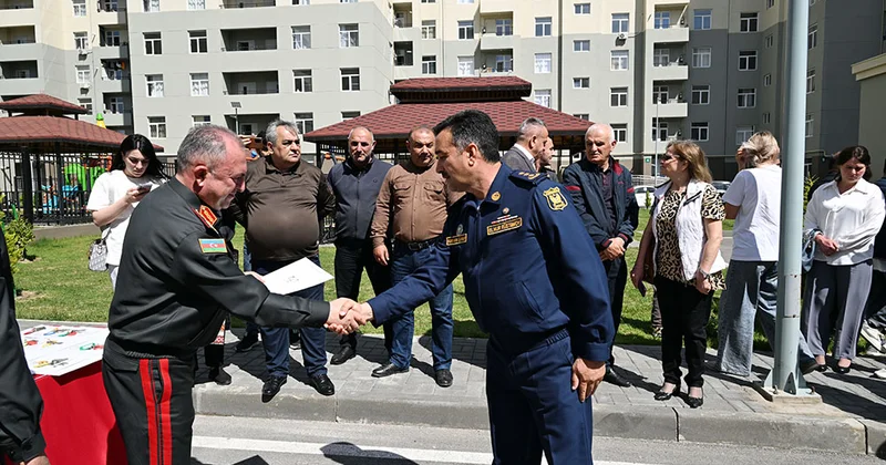 Hərbçilərə Sumqayıtda mənzillər verildi FOTOLAR