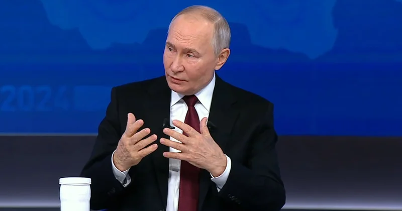 МИД Китая: Путин готов к переговорам без предварительных условий