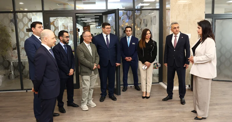 Anar Bağırov və qonaqlar Gəncədə “ASAN xidmət”in fəaliyyəti ilə tanış olublar