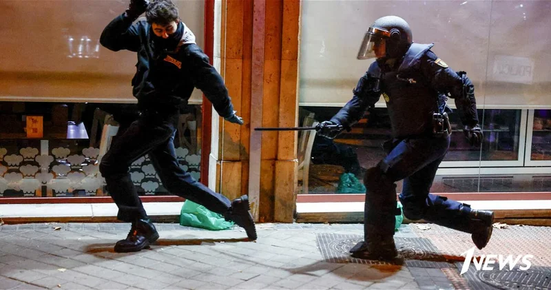 В Мадриде прошел массовый митинг за отставку премьера Испании