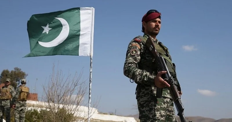 Pakistan Hindistandan gələ biləcək hücumlara görə hava məkanını bağlayıb