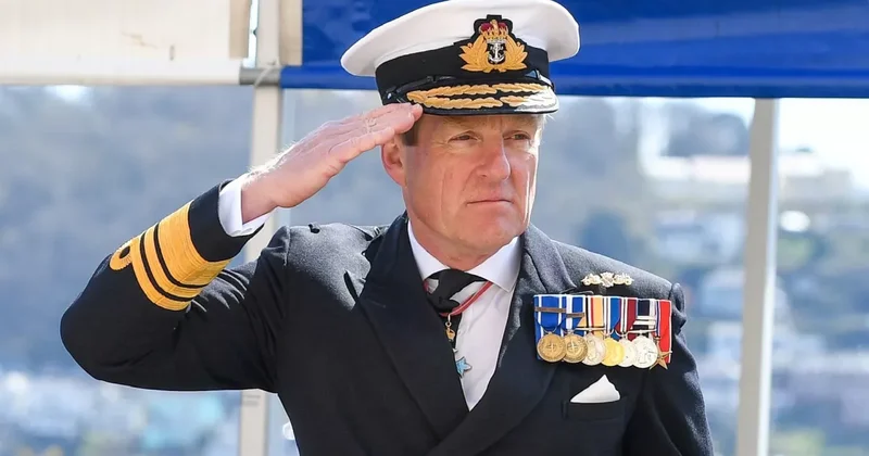 Глава британских ВМС ушёл в отставку