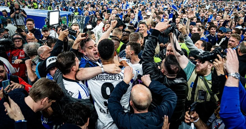 Hamburq 8 ildən sonra Bundesliqada