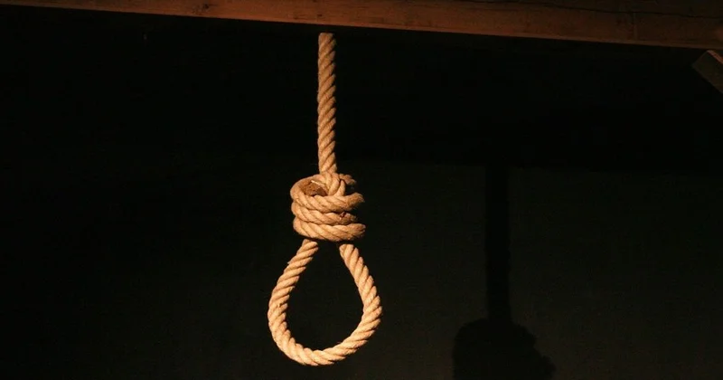 21 yaşlı gənc özünü ASDI