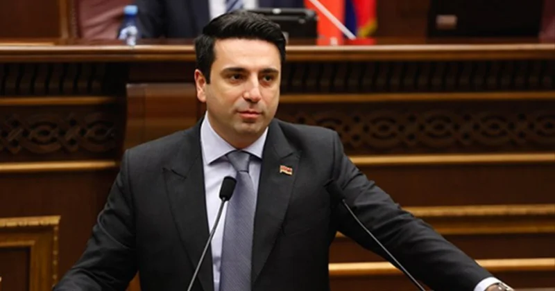 Simonyan: “Noyabrın 9 da istənilən adamnın ayağında düşüb, yalvarmağa hazır idim”