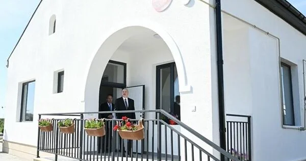 Prezident Kəngərlidə yeni inşa edilmiş fərdi evlərdə Foto