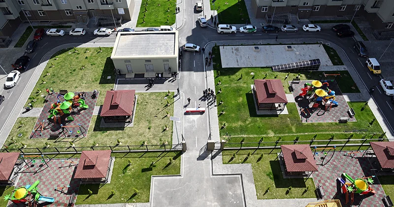 Hərbi qulluqçulara daimi mənzillər verilib